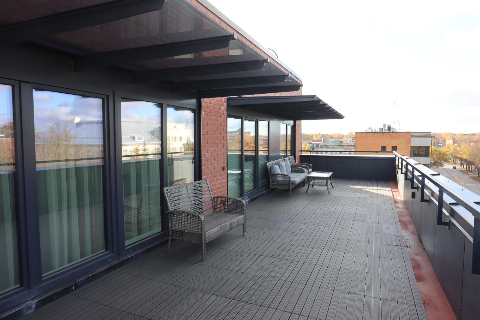 Aatrium Kinnisvara Riia Str 22 Apartment 80 M2 With 45 M2 Terrace Tartu Eksteriør billede